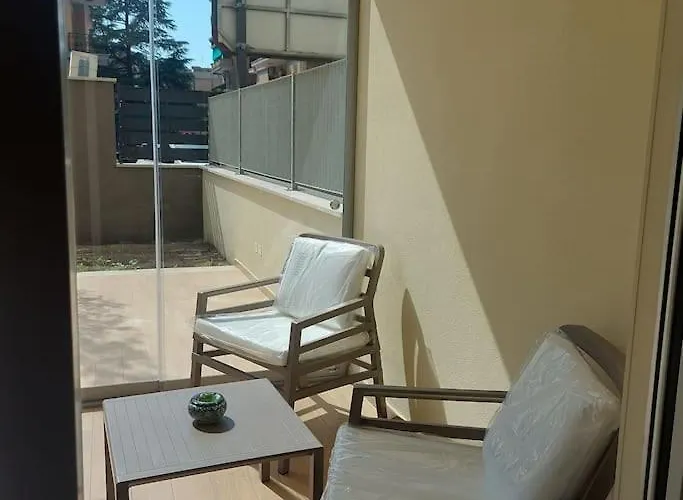 Apartamento Monolocale Nuova Costruzione Con Giardino