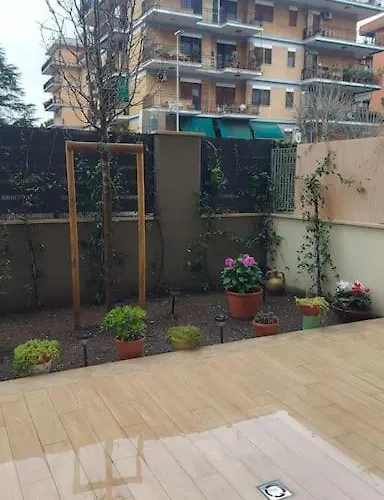 Monolocale Nuova Costruzione Con Giardino Apartamento