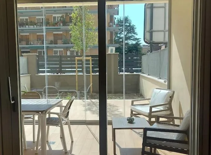 Monolocale Nuova Costruzione Con Giardino Apartmán *